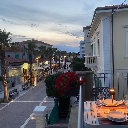 Zi Maria Hotel Marina di Cecina Bagian luar foto