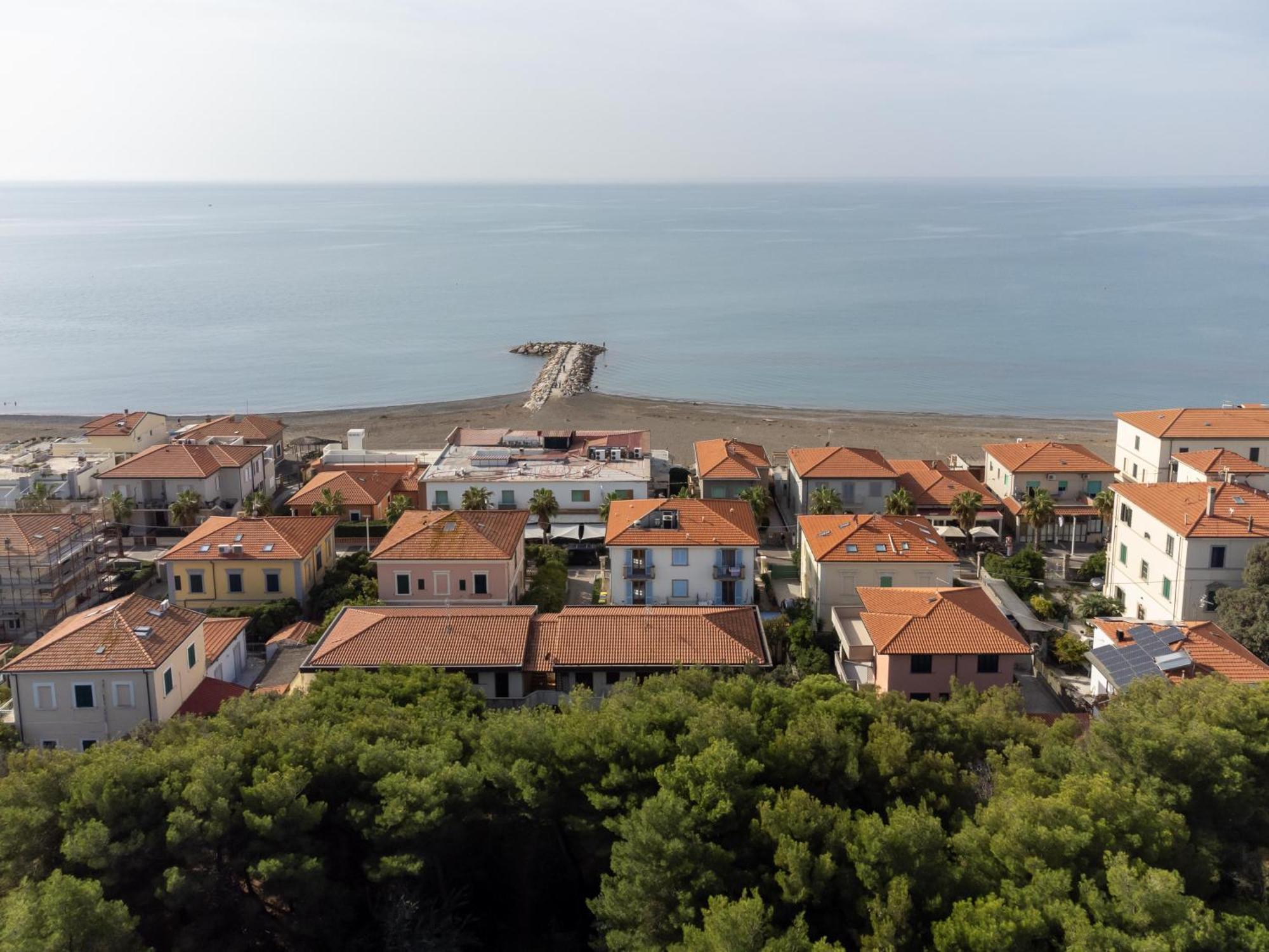 Zi Maria Hotel Marina di Cecina Bagian luar foto