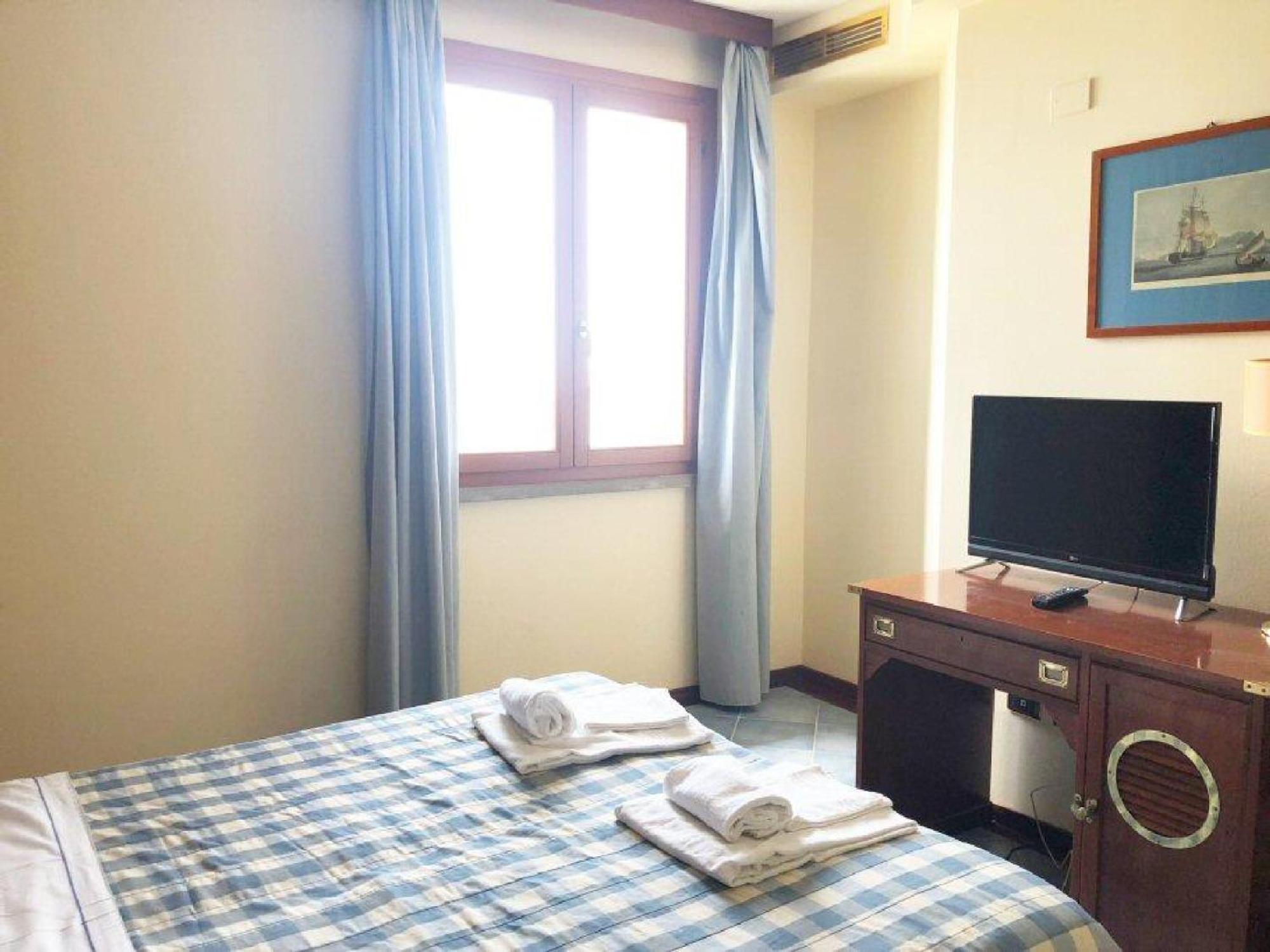 Zi Maria Hotel Marina di Cecina Bagian luar foto