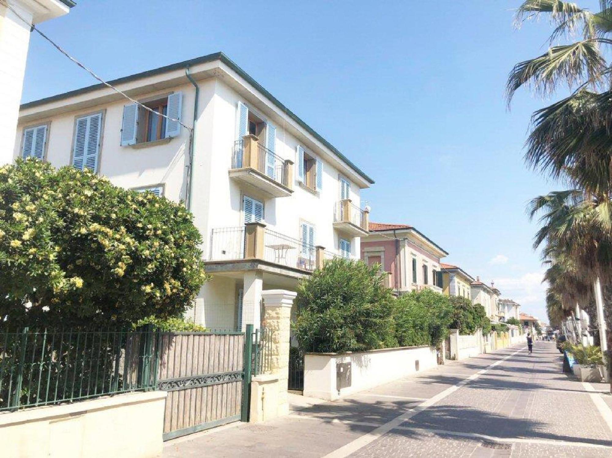 Zi Maria Hotel Marina di Cecina Bagian luar foto